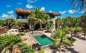 Beachfront Villa In Tankah Bay