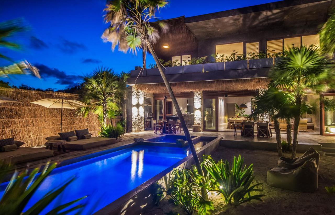 Beachfront Villa In Tankah Bay Tulum Exterior photo
